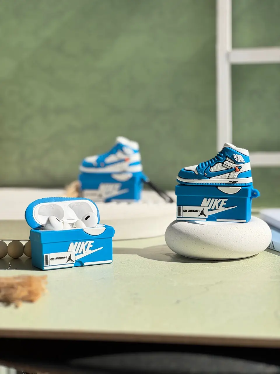 f888a3 ایرپاد سیلیکونی Air Jordan Blue آبی - Image 1
