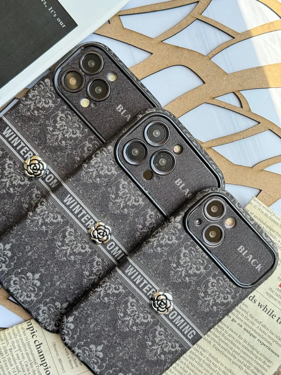 f8e858 قاب Black Design گل نقره ای - Image 1