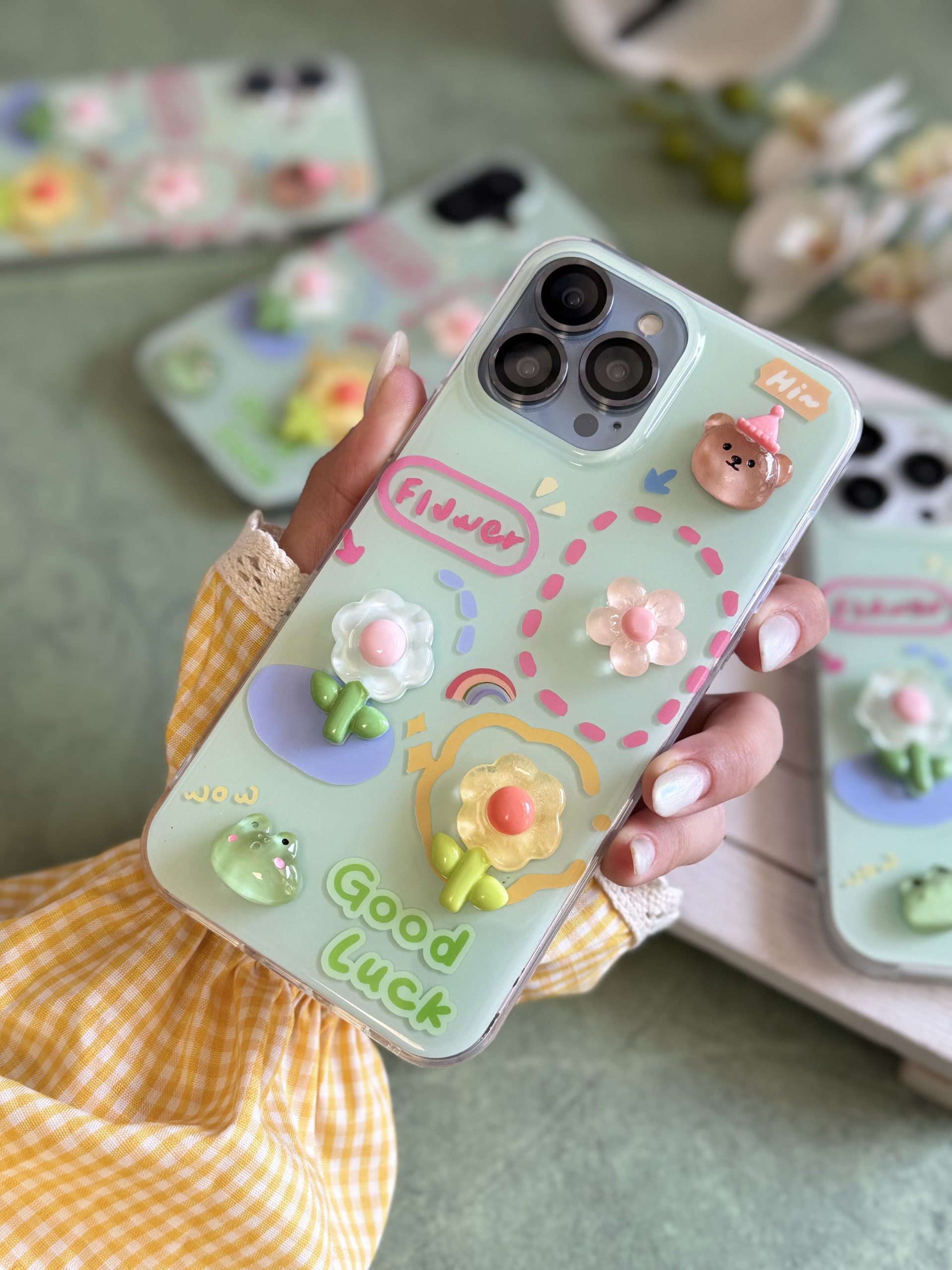 قاب گل برجسته زمینه سبز GOOD LUCK